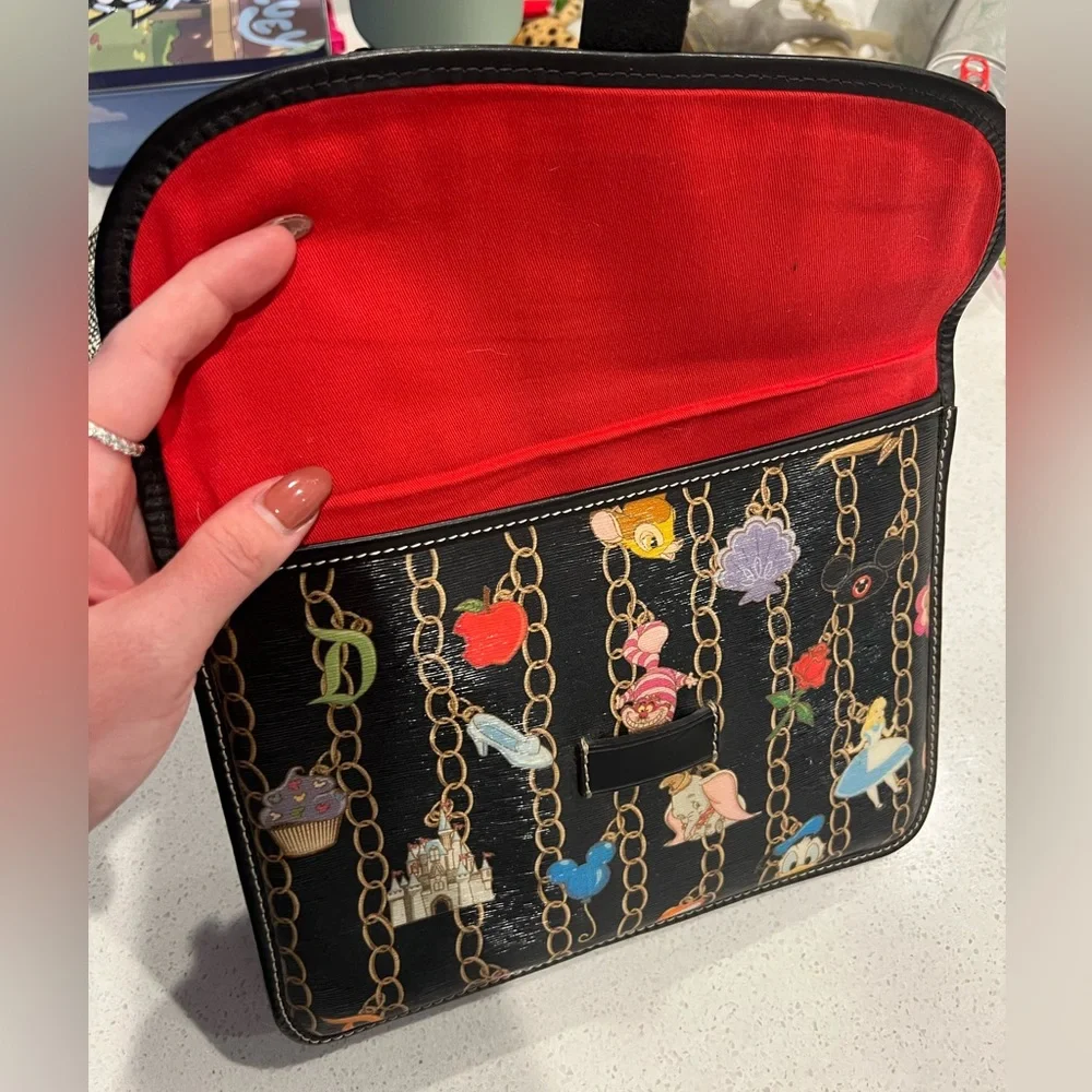 Dooney & Bourke Disney Parks Black Chains Link Folio Portfolio Ipad Case